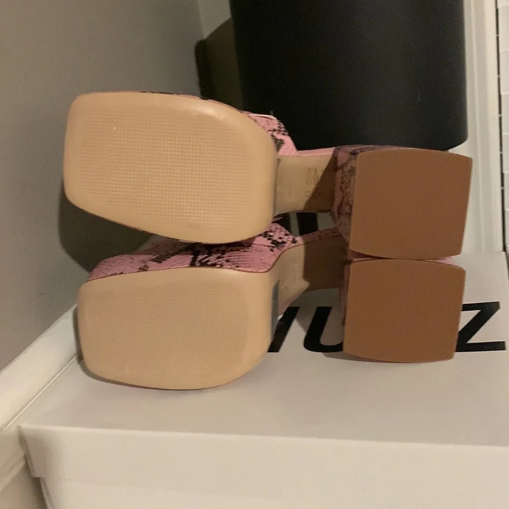 SCHUTZ bold platform